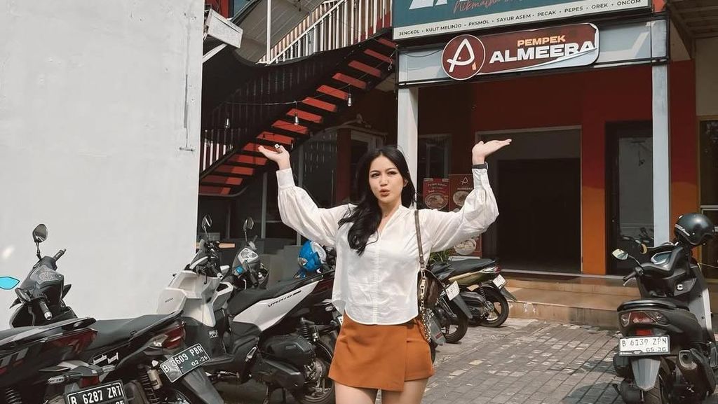 Eriska Nakesya: Bos Warung Sunda yang Makin Menyala di Dunia Kuliner
